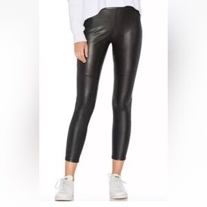 Free People Women's Black Faux Leather Legging Pants - Skinny. Size 27